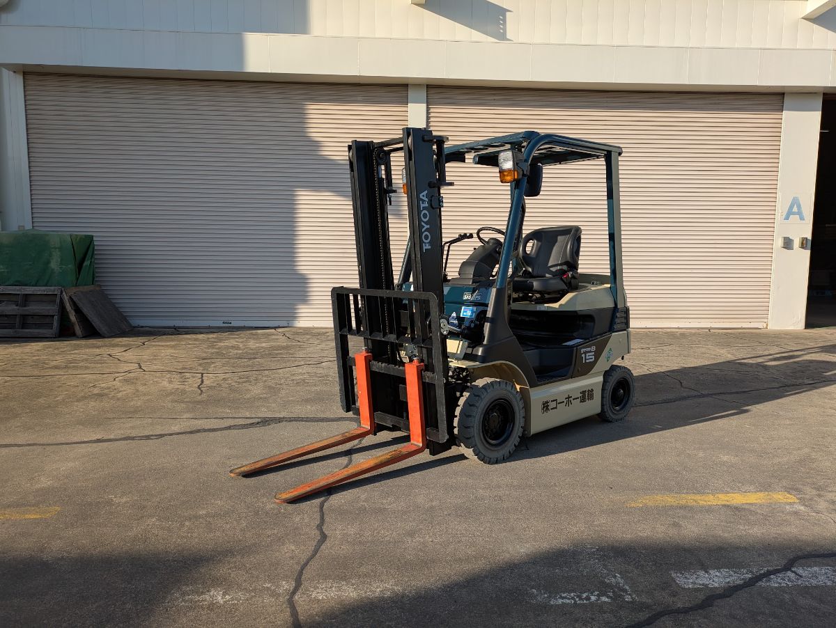 フォークリフト